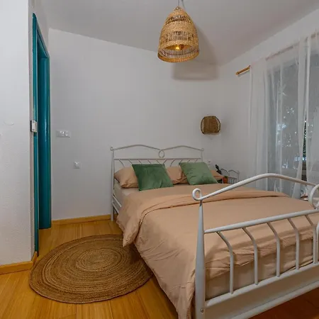 Cikas Palmhouse * Jadranovo