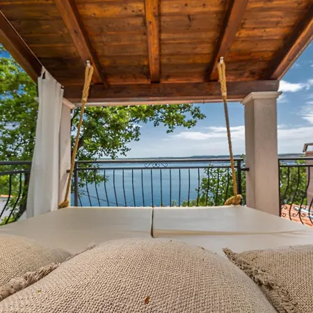 ヴィラ Cikas Palmhouse ヤドラニヴォ