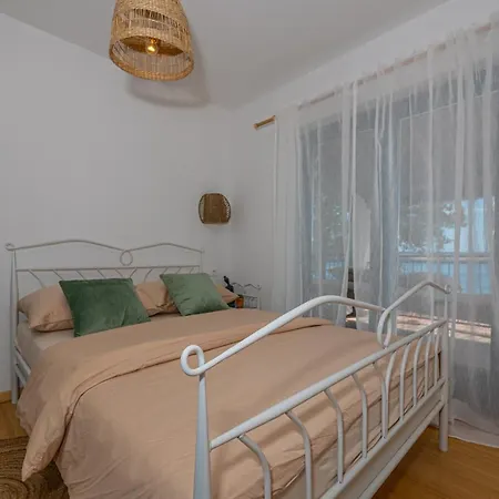 Cikas Palmhouse Jadranovo